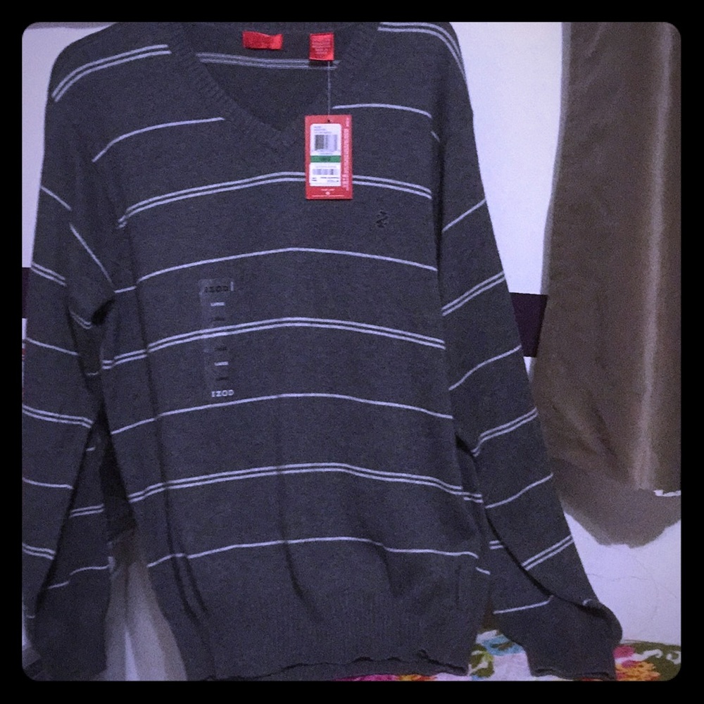 Izod men's stripe long sleeve V-Neck