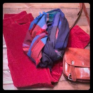 EUC Liz Claiborne wine colored skinny corduroys!