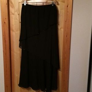 Beautiful chiffon skirt sz lg PRICE DROP