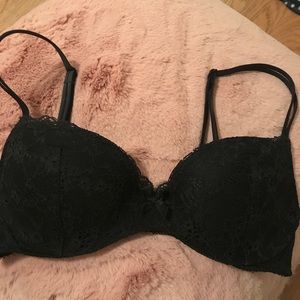 ❌SOLD❌Victoria's Secret 32B  black lace push up