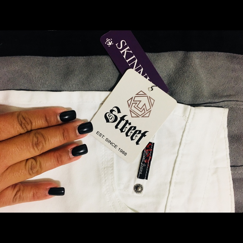 SOLD White Pants Size 29