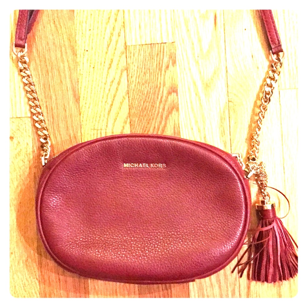 Michael Kors purse authentic like new