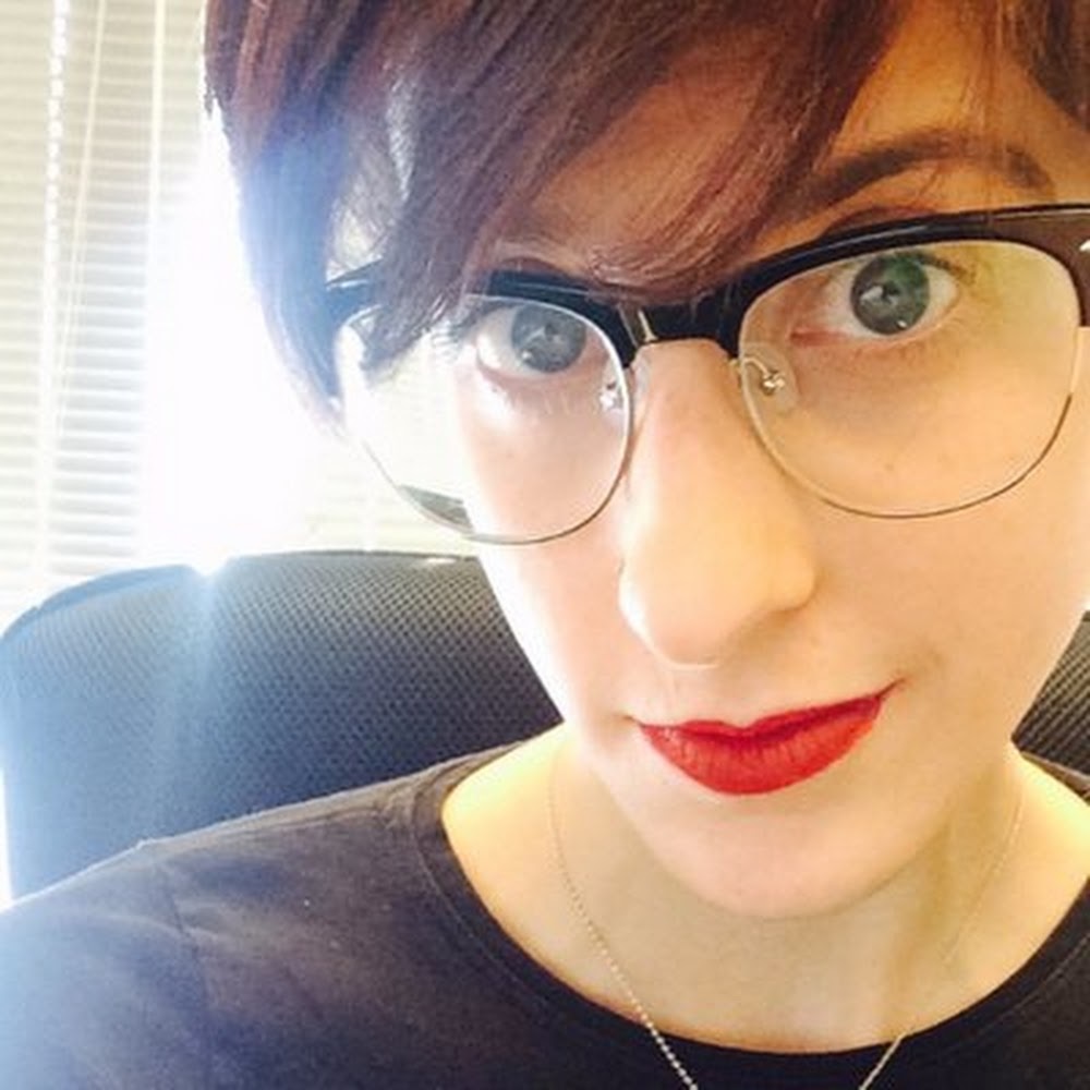 Meet your Posher, Liz