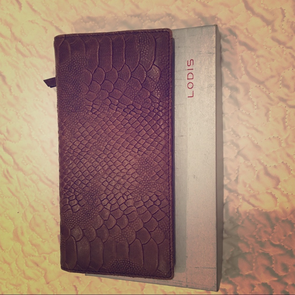 ONLY $15! Brand new Lodis brown leather wallet