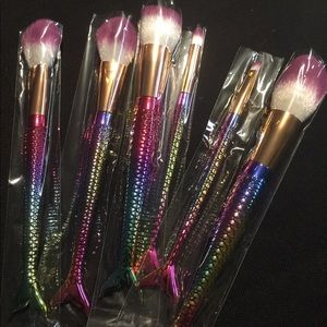 Mermaid brushes set
