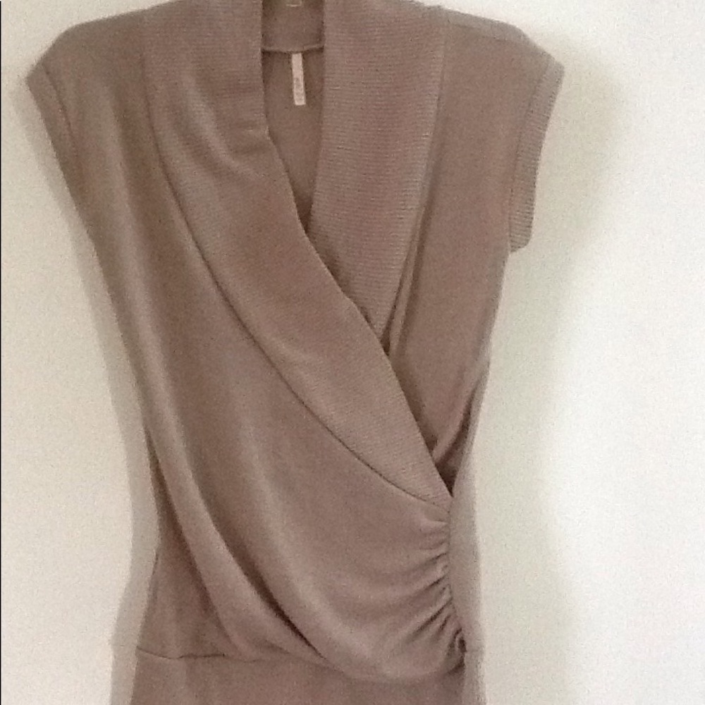 Bella D tan top