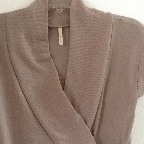 Bella D tan top - Picture 3 of 4