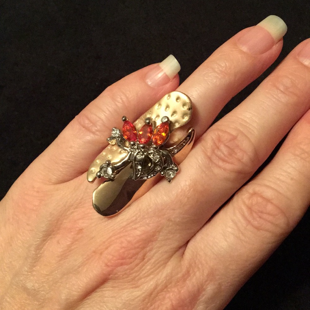Unique cocktail ring - Size 6.5 - 7