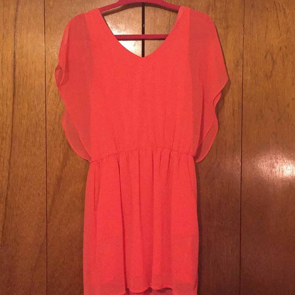 BEAUTIFUL coral dress!