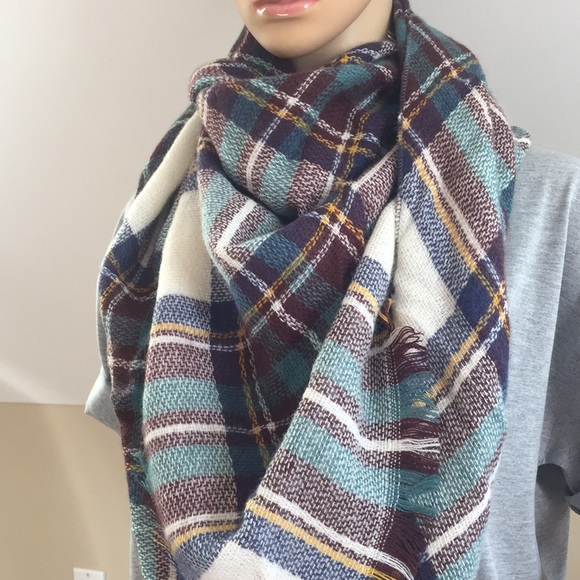 Plaid Blanket Scarf - Picture 5 of 8