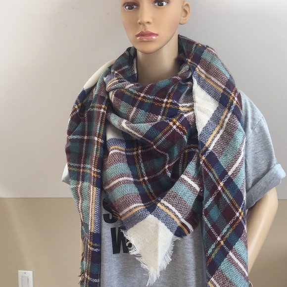 Plaid Blanket Scarf - Picture 6 of 8