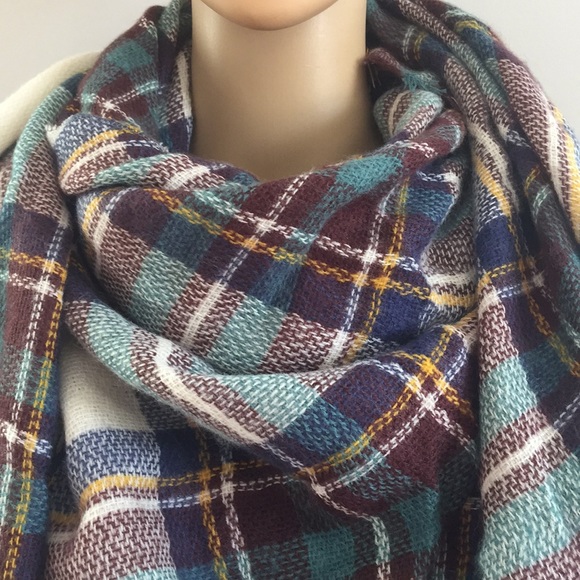 Plaid Blanket Scarf - Picture 4 of 8