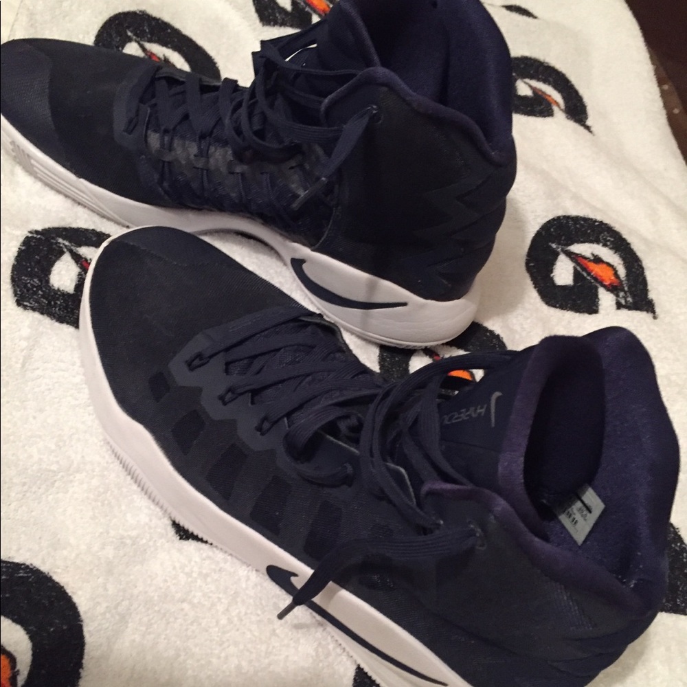 2016 Nike zoom Hyperdunks (NWOT)