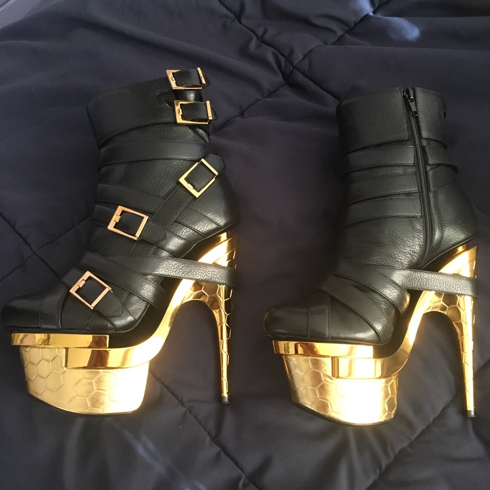 Versace Limited edition Haas brothers boots 8.5