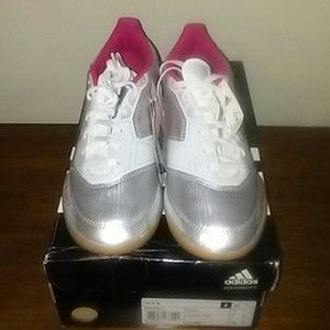 Women's athletic shoes