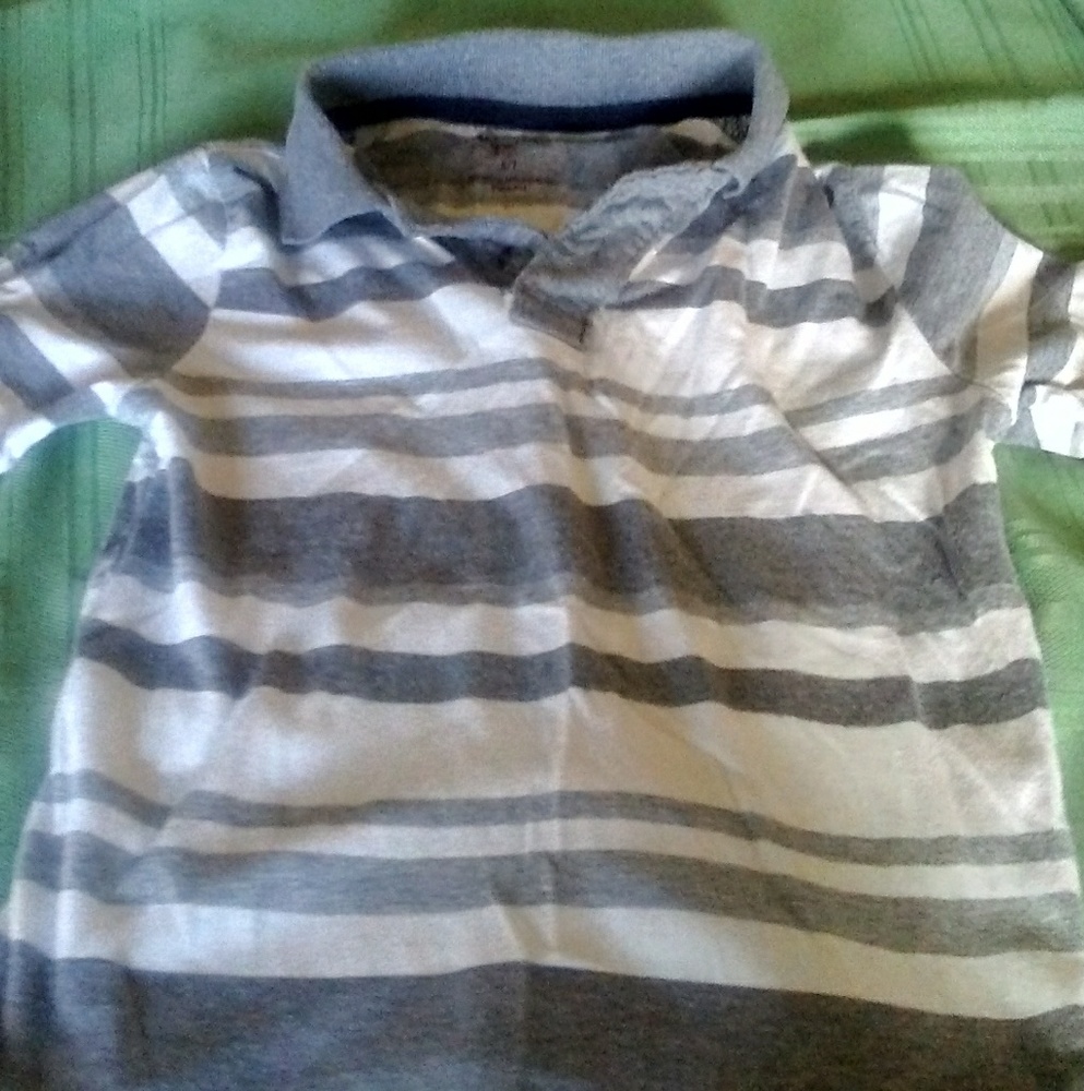 Grey and white top