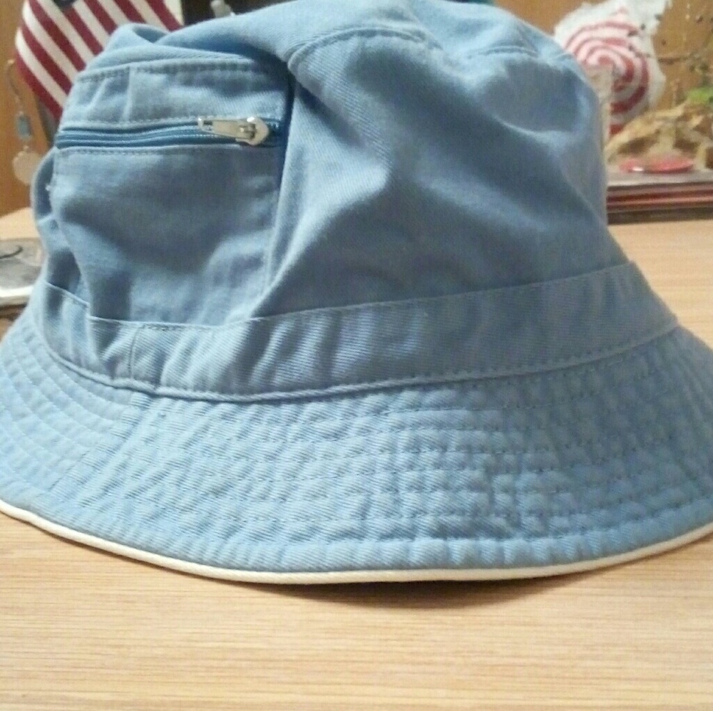 Boat bucket hat