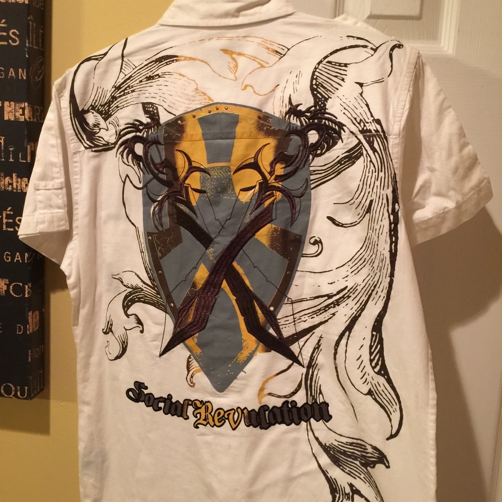 Men's shirt medium button up