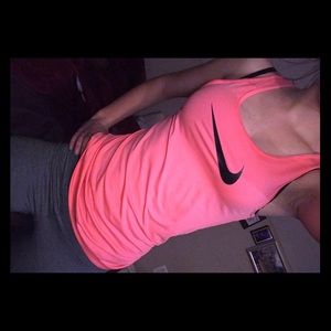racerback nike tanktop 🌺