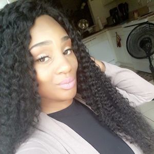 Meet your Posher, Kayla
