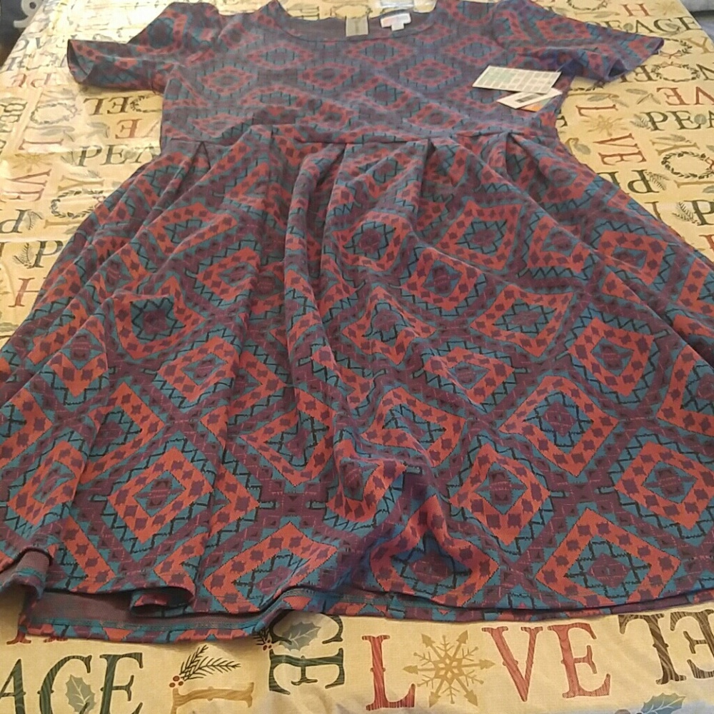 NWT. LuLaRoe 2XL Amelia dress. Pink purple blue.
