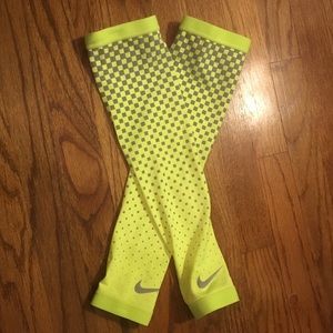 Nike Fluorescent Yellow Reflective Sleeves L/XL