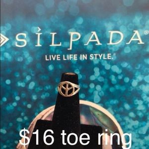 Peace sign toe ring
