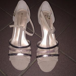 Naturalizer Gray Heels