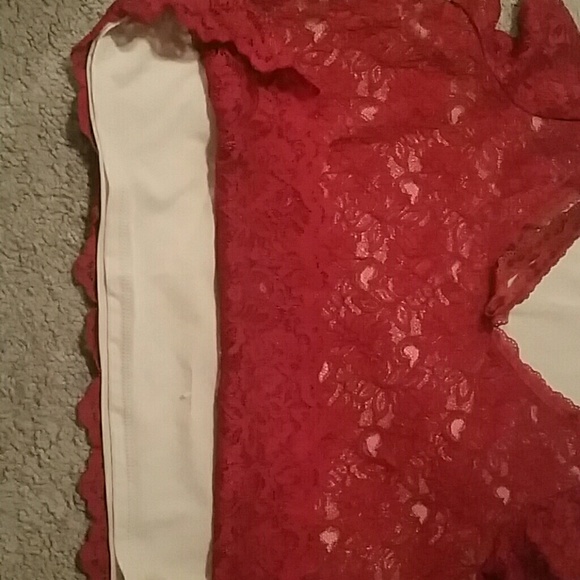 Pin up style top - Picture 2 of 3