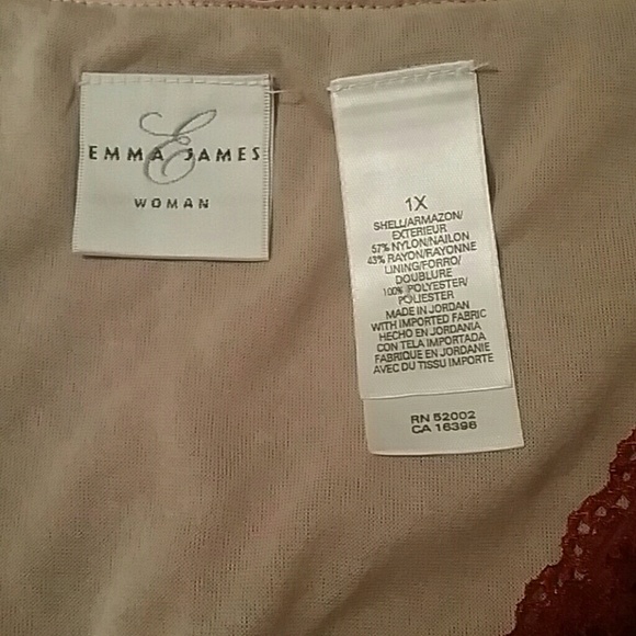 Pin up style top - Picture 3 of 3