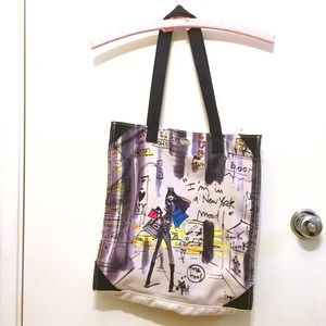 Izak New York tote bag with magnetic snap closure