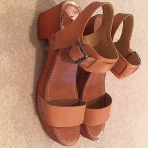 Never been worn lucky brand sandals