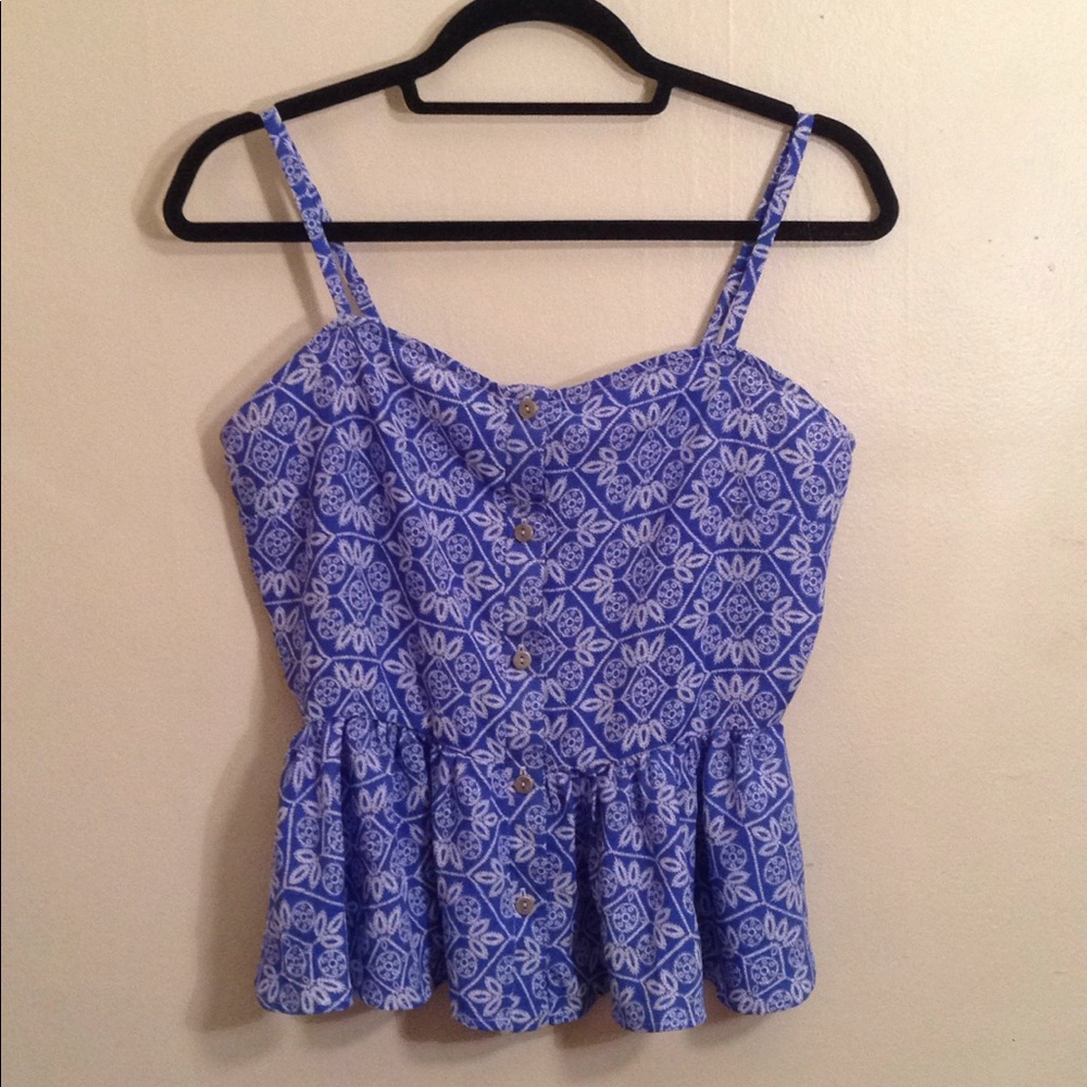 Floral Button-Up Crop Top 👯