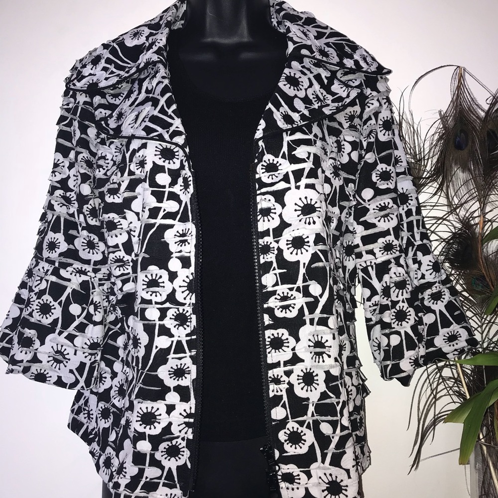 Clara S Black w White Flowers Textured Jacket