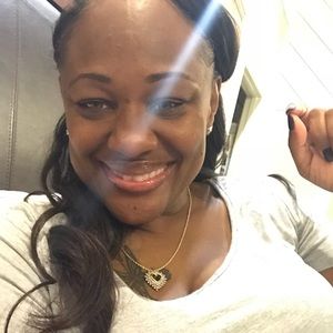 Meet your Posher, Latisha