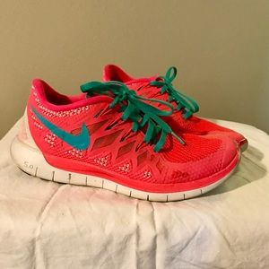 NIKE Hot Pink Free 5.0