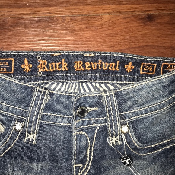 Rock Revival Jeans - Picture 4 of 7