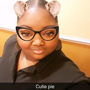 Meet your Posher, Lakeisha