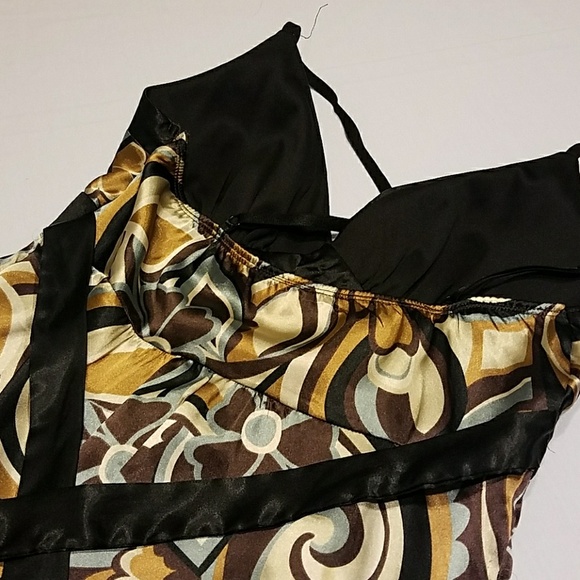 Dress with adjustable straps - Picture 3 of 4