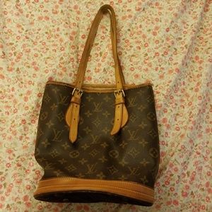 Louis vuitton mini bucket...