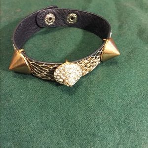 Chic snakeskin snap bracelet w/copper & rhinestone