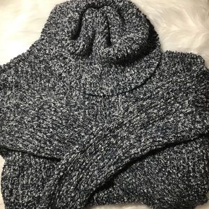 Salt/pepper knit sweater