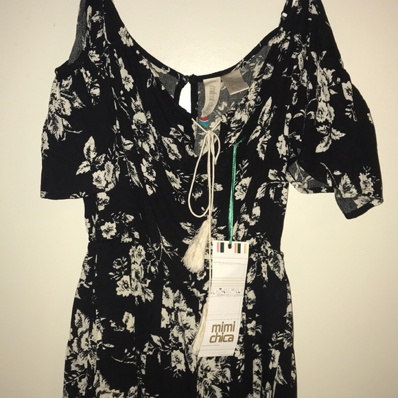Black & white floral romper - Picture 2 of 5