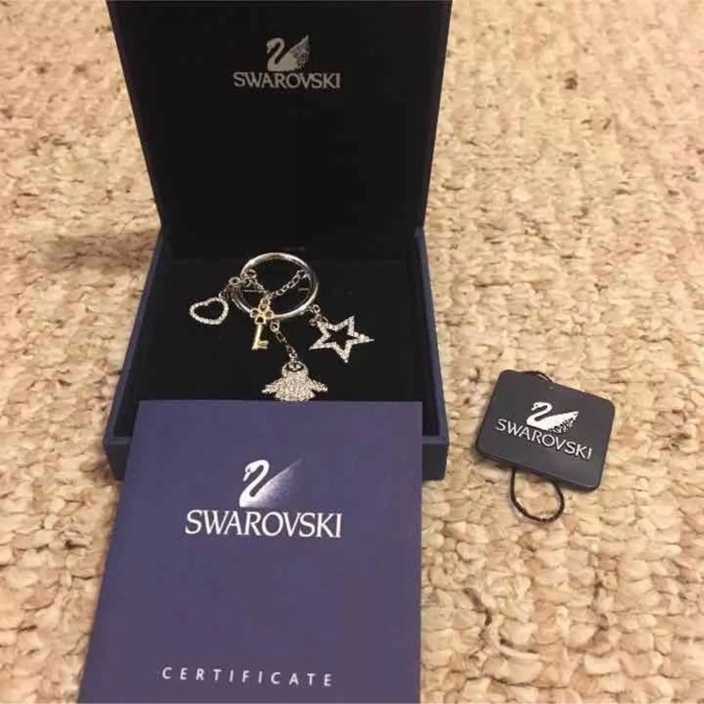 Swarovski pin