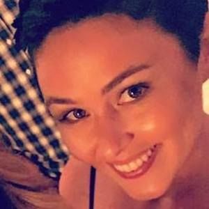 Meet your Posher, Naya