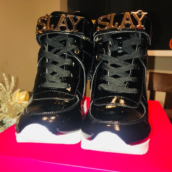 SOLD - Picture 3 of 6