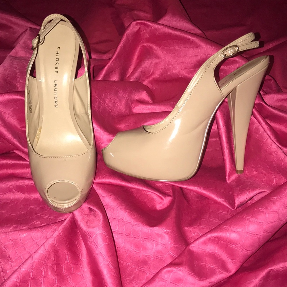 🔥⭐️Platform Heels w/ Slingback⭐️🔥