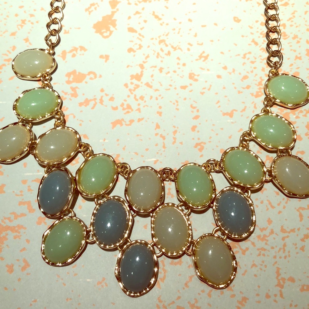 Statement necklace