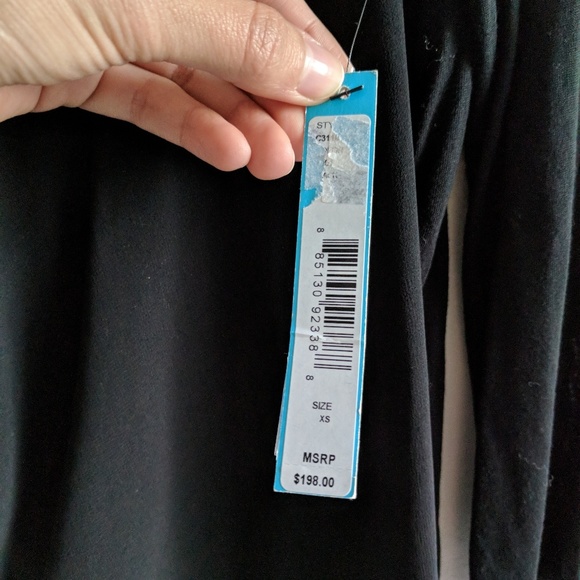 NEW Alice and Olivia Open Back Top - Picture 7 of 8