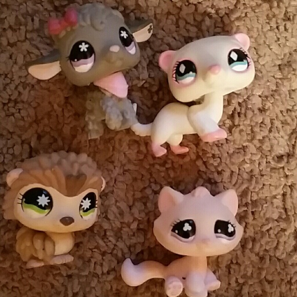 Littlest Pet Shop car with eight Littlest Pet Shop - Picture 2 of 3